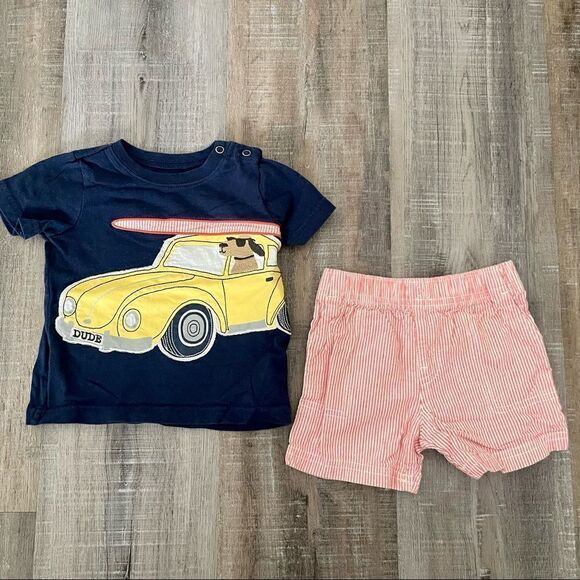 Carters 2 piece set with seersucker shorts - Picture 1 of 3